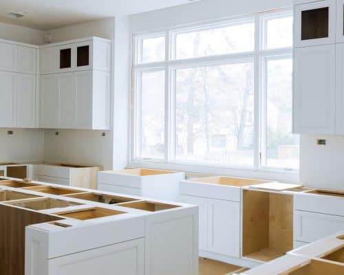Wooden cabinets installation of in the white of installation base cabinets modular kitchen Wooden cabinets installation of in the white modular kitchen of installation base cabinets